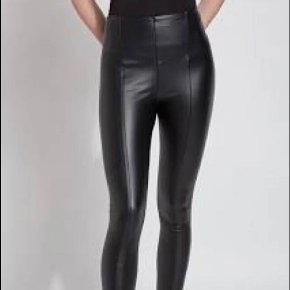 LYSSE Faux Leather Legging Size Large